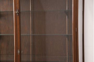 イギリスアンティークのショーケースをリペア&カスタム!棚受けはリビルドし、ビンテージ加工。棚板を追加。ワックス仕上げ。(ガラスケース、陳列棚)