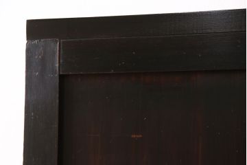 大正期の格子帯戸をリペア&カスタム!設置場所に合わせてリサイズし、吊り戸仕様に加工。格子裏面にガラスを取り付け。濃い茶色で着色し仕上げ。(引き戸、建具)