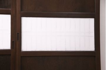 明治大正期の帯戸2枚をリペア&カスタム!それぞれ設置場所に合わせてリサイズ。戸車、引き手を取り付け。プラスチック障子に変更し、当店商品を参考に着色し仕上げ。(引き戸、建具)