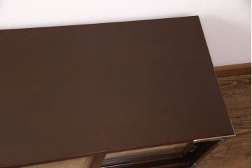 民芸家具の箪笥ローボードをリペア&カスタム!天板は本体の色味に合わせて着色し、内側から補強。建具はガラス戸へ変更。背面穴開け加工。(リビングボード、テレビボード、和タンス)
