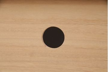民芸家具の箪笥ローボードをリペア&カスタム!天板は本体の色味に合わせて着色し、内側から補強。建具はガラス戸へ変更。背面穴開け加工。(リビングボード、テレビボード、和タンス)