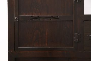 明治大正期の階段箪笥の見た目を変えずに綺麗にリペア!欠損した金具、棚板、引き出しを取り付け。(時代箪笥、収納棚)