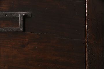 明治大正期の階段箪笥の見た目を変えずに綺麗にリペア!欠損した金具、棚板、引き出しを取り付け。(時代箪笥、収納棚)