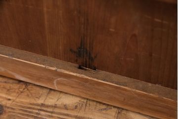 明治大正期の格子戸2枚をリペア&カスタム!設置場所に合わせてリサイズし、戸車を取り付け。クリアワックス仕上げ。(引き戸、建具)