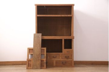 重ね箪笥をリペア&カスタム!ストリップド(剥離)加工を施し、蜜蝋ワックス仕上げ。(収納棚、戸棚、水屋箪笥、キャビネット)