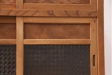重ね箪笥をリペア&カスタム!ストリップド(剥離)加工を施し、蜜蝋ワックス仕上げ。(収納棚、戸棚、水屋箪笥、キャビネット)