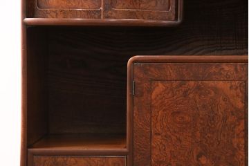 茶箪笥の見た目を変えずに綺麗にリペア!1トーン落ち着いた色味に着色し仕上げ。(飾り棚、茶棚)