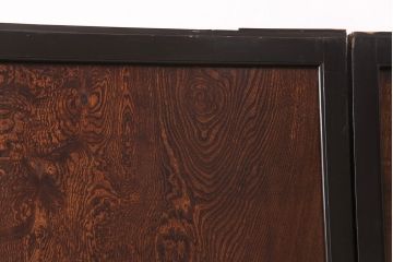 板戸4枚の見た目を変えずに綺麗にリペア!ホゾの締め直し、隙間の矯正。組子の欠損部分を新たに製作し、現状に近しい色味に着色。障子を張り替え。(引き戸、建具)