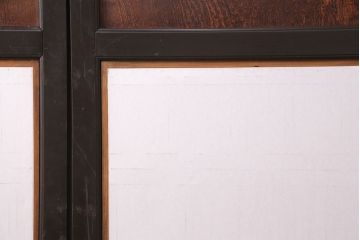 板戸4枚の見た目を変えずに綺麗にリペア!ホゾの締め直し、隙間の矯正。組子の欠損部分を新たに製作し、現状に近しい色味に着色。障子を張り替え。(引き戸、建具)