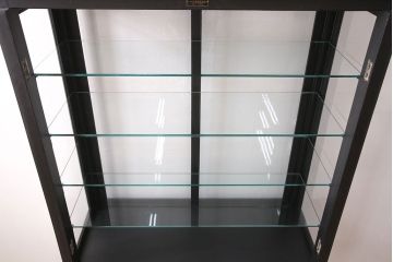 ケビントをリペア&カスタム!艶消しブラックでペイント仕上げ。(デンタルケース、デンタルキャビネット、ガラスケース、ショーケース、飾り棚)