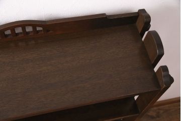 本棚の見た目を変えずに綺麗にリペア!1トーン落ち着いた色味に着色し仕上げ。(シェルフ、ラック、飾り棚)