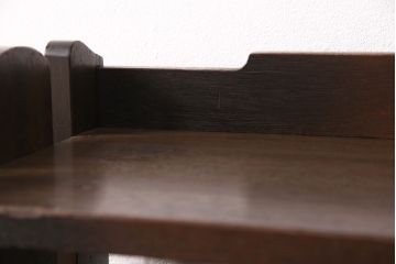 本棚の見た目を変えずに綺麗にリペア!1トーン落ち着いた色味に着色し仕上げ。(シェルフ、ラック、飾り棚)