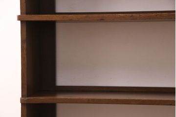 本棚の見た目を変えずに綺麗にリペア!1トーン落ち着いた色味に着色し仕上げ。(オープンシェルフ、シェルフ)