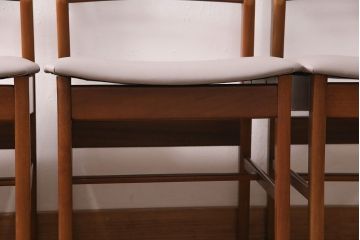北欧ヴィンテージのチェア5脚をリペア&カスタム!指定の生地で座面の張り替え。(椅子、ダイニングチェア)