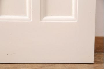 フランスアンティークのステンドグラス入り木製ドアをリペア&カスタム!開き勝手を左右変更し、ローラー締り・蝶番も取り付け。元の色味に近しいアンティークホワイトの着色し仕上げ。(扉、玄関戸、建具)