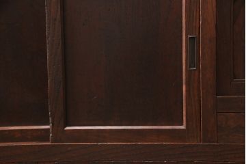 関東水屋箪笥の見た目を変えずに綺麗にリペア!天板の突起をカットし、1トーン落ち着いた色味に着色し仕上げ。(収納棚、茶箪笥、キャビネット、食器棚)