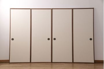 ふすま4枚にリペア&カスタム!お客様ご支給の雲肌麻紙、鳥の子紙で張り替え。桟は現状に近しい色味に着色し仕上げ。(引き戸、建具、襖)