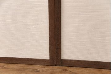 ふすま4枚にリペア&カスタム!お客様ご支給の雲肌麻紙、鳥の子紙で張り替え。桟は現状に近しい色味に着色し仕上げ。(引き戸、建具、襖)