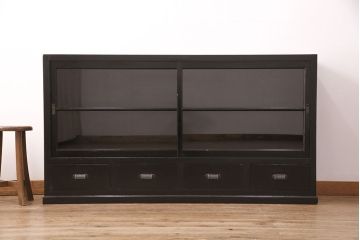 大正昭和初期のサイドボードをリペア&カスタム!プレートを取り外し、ガラスをクリアガラスに入れ替え。現状に近しい色味に着色し仕上げ。(収納棚、戸棚、キャビネット)