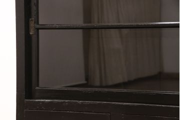 大正昭和初期のサイドボードをリペア&カスタム!プレートを取り外し、ガラスをクリアガラスに入れ替え。現状に近しい色味に着色し仕上げ。(収納棚、戸棚、キャビネット)
