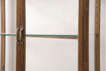 縦型パンケースをリペア&カスタム!下段扉・棚板は上段と同デザインで新たに製作。欠損した取っ手と上下段それぞれにLED照明の取り付け。(ガラスケース、ショーケース、陳列棚)
