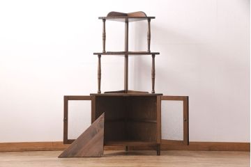 大正期のコーナーキャビネットの見た目を変えずに綺麗にリペア!埋め木部分を本体に合わせて着色し仕上げ。(隅棚、収納棚)