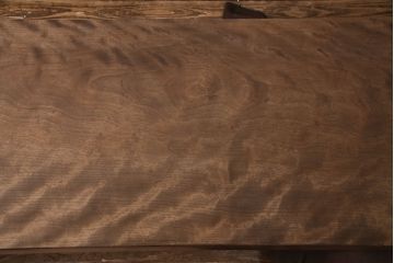 水目桜の一枚板の見た目を変えずに綺麗にリペア!裏面の穴埋め加工。当店商品を参考に着色し仕上げ。(材料、天板、DIY)