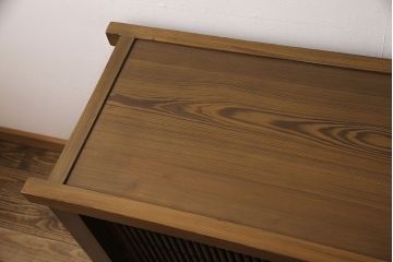 水屋箪笥サイドボードをリペア&カスタム!格子戸に中折れネジ締り錠を取り付け。現状に近しい色味に着色し仕上げ。(水屋箪笥、収納棚、戸棚、食器棚、サイドキャビネット)