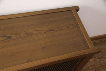水屋箪笥サイドボードをリペア&カスタム!格子戸に中折れネジ締り錠を取り付け。現状に近しい色味に着色し仕上げ。(水屋箪笥、収納棚、戸棚、食器棚、サイドキャビネット)