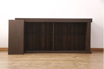 明治期の収納箪笥サイドボードをリペア&カスタム!当店オーダー商品を参考に左右分割式・可動式の棚板を設置。現状に近しい色味に着色し仕上げ。(水屋箪笥、食器棚、収納棚、戸棚、キャビネット、サイドボード)