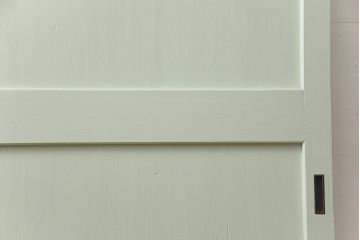 明治大正期の帯戸をリペア&カスタム!引き手、内締り錠を取り付け。当店商品を参考にミントグリーンにペイント仕上げ。(引き戸、板戸、建具)