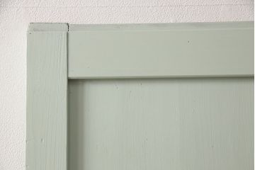 明治大正期の帯戸をリペア&カスタム!引き手、内締り錠を取り付け。当店商品を参考にミントグリーンにペイント仕上げ。(引き戸、板戸、建具)