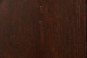 明治大正期の蔵戸をリペア&カスタム!設置場所に合わせてリサイズ。吊り戸仕様に加工し、取っ手の取り付け。現状に近しい色味に着色し仕上げ。(引き戸、玄関戸、建具)