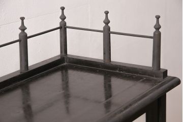 薄型ガラスケースの見た目を変えずに綺麗にリペア!着色なしで仕上げ。(ショーケース、陳列棚、飾り棚)