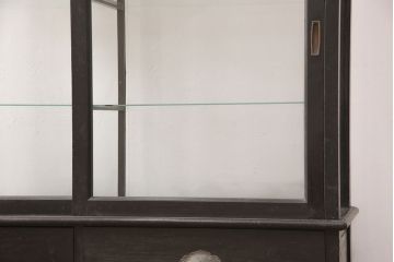 薄型ガラスケースの見た目を変えずに綺麗にリペア!着色なしで仕上げ。(ショーケース、陳列棚、飾り棚)