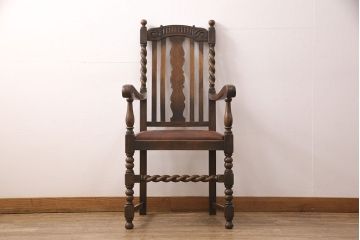 イギリスアンティークのアームチェアをリペア&カスタム!座面の張り替えを行い、現状に近しい色味に着色し仕上げ。(椅子、ダイニングチェア)