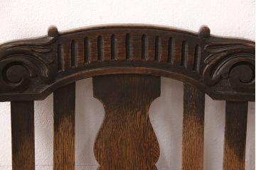 イギリスアンティークのアームチェアをリペア&カスタム!座面の張り替えを行い、現状に近しい色味に着色し仕上げ。(椅子、ダイニングチェア)