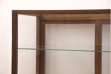 ガラスケースの見た目を変えずに綺麗にリペア!底板は新材に張り直し。(ショーケース、陳列棚、飾り棚)