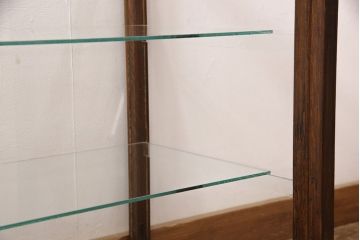 ガラスケースの見た目を変えずに綺麗にリペア!底板は新材に張り直し。(ショーケース、陳列棚、飾り棚)