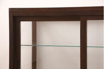 ガラスケースの見た目を変えずに綺麗にリペア!底板は新材に張り直し。(ショーケース、陳列棚、飾り棚)