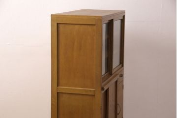 食器棚の見た目を変えずに綺麗にリペア!濃い茶色で着色し仕上げ。(収納棚、キャビネット、作業台付き)