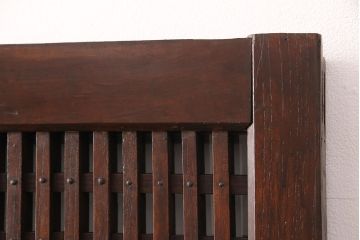 明治大正期の格子蔵戸をリペア&カスタム!格子裏面にスリガラスを組み入れ、引き手、鍵、戸車を取り付け。外部用塗装仕上げ。(玄関戸、引き戸、建具)