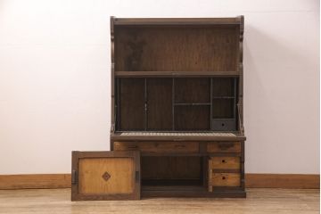 ライティングビューローをリペア&カスタム!作業台の生地を張り替え、現状に色味を活かして仕上げ。(簿記机、ワークデスク)