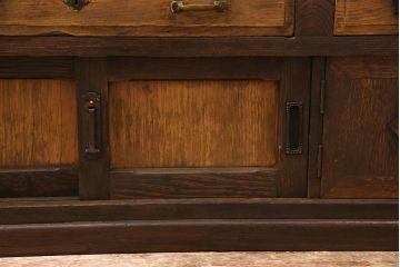ライティングビューローをリペア&カスタム!作業台の生地を張り替え、現状に色味を活かして仕上げ。(簿記机、ワークデスク)