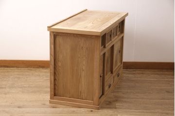 明治期の茶棚にリペア&カスタム!ストリップド(剥離)加工。(戸棚、収納棚、キャビネット、引き出し)