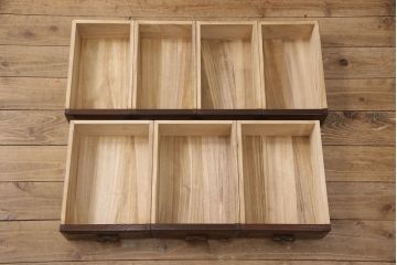 茶箪笥をリペア&カスタム!指定の棚板を取り外し、穴開け加工。蜜蝋ワックス仕上げ。(飾り棚、収納棚、戸棚)