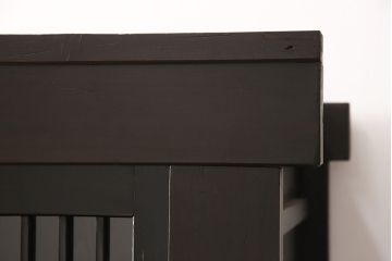 明治期の九尺収納箪笥をリペア&カスタム!取り外し可能な棚板を設置。引き戸の板をクリアガラスに変更し、現状に近しい色味に着色し仕上げ。(水屋箪笥、食器棚、収納棚、戸棚、キャビネット)