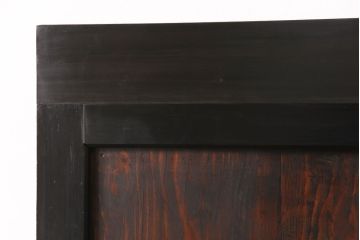 格子帯戸2枚をリペア&カスタム!設置場所に合わせてリサイズし、レーザー加工にて障子桟を製作。現状の色味に合わせて着色し仕上げ。(引き戸、建具)