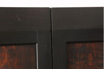 格子帯戸2枚をリペア&カスタム!設置場所に合わせてリサイズし、レーザー加工にて障子桟を製作。現状の色味に合わせて着色し仕上げ。(引き戸、建具)