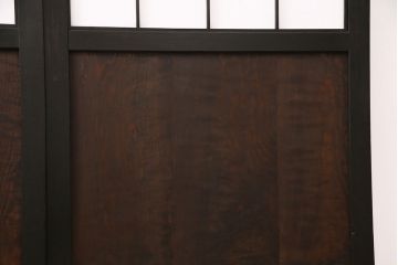 格子帯戸2枚をリペア&カスタム!設置場所に合わせてリサイズし、レーザー加工にて障子桟を製作。現状の色味に合わせて着色し仕上げ。(引き戸、建具)